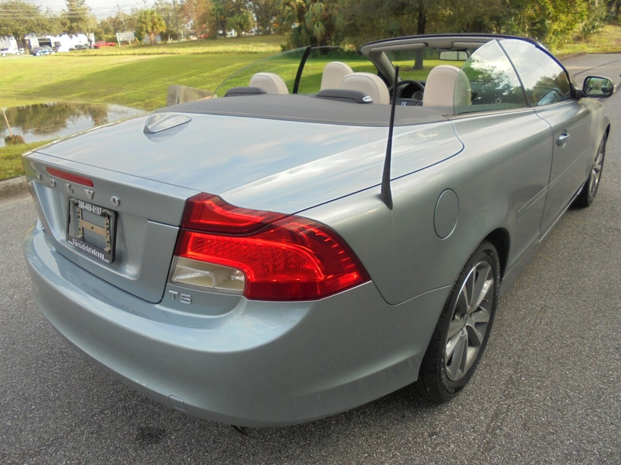 2012 Volvo C70 T5  Premium - Photo 7 - Deland, FL 32720