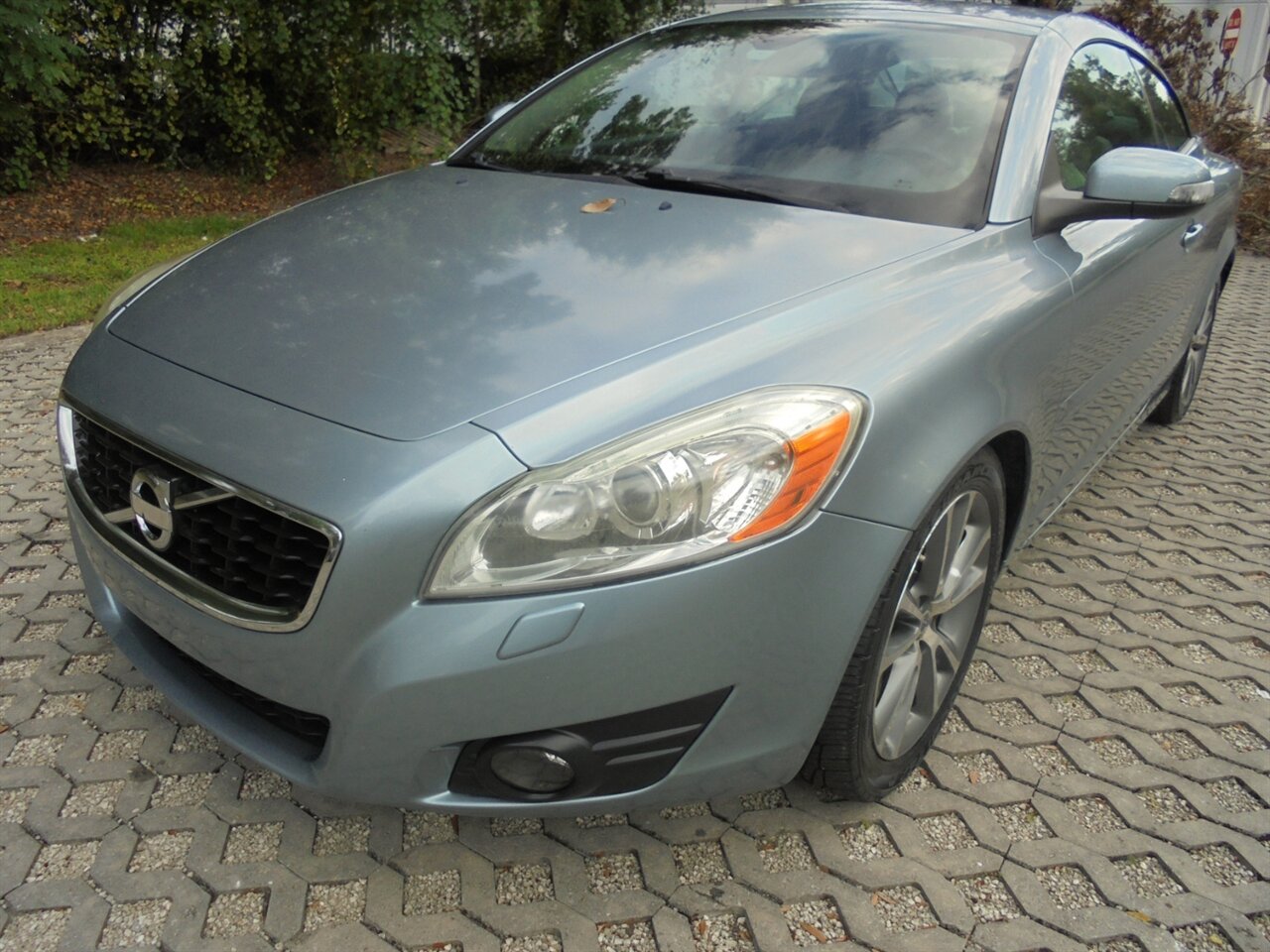 2012 Volvo C70 T5  Premium - Photo 4 - Deland, FL 32720