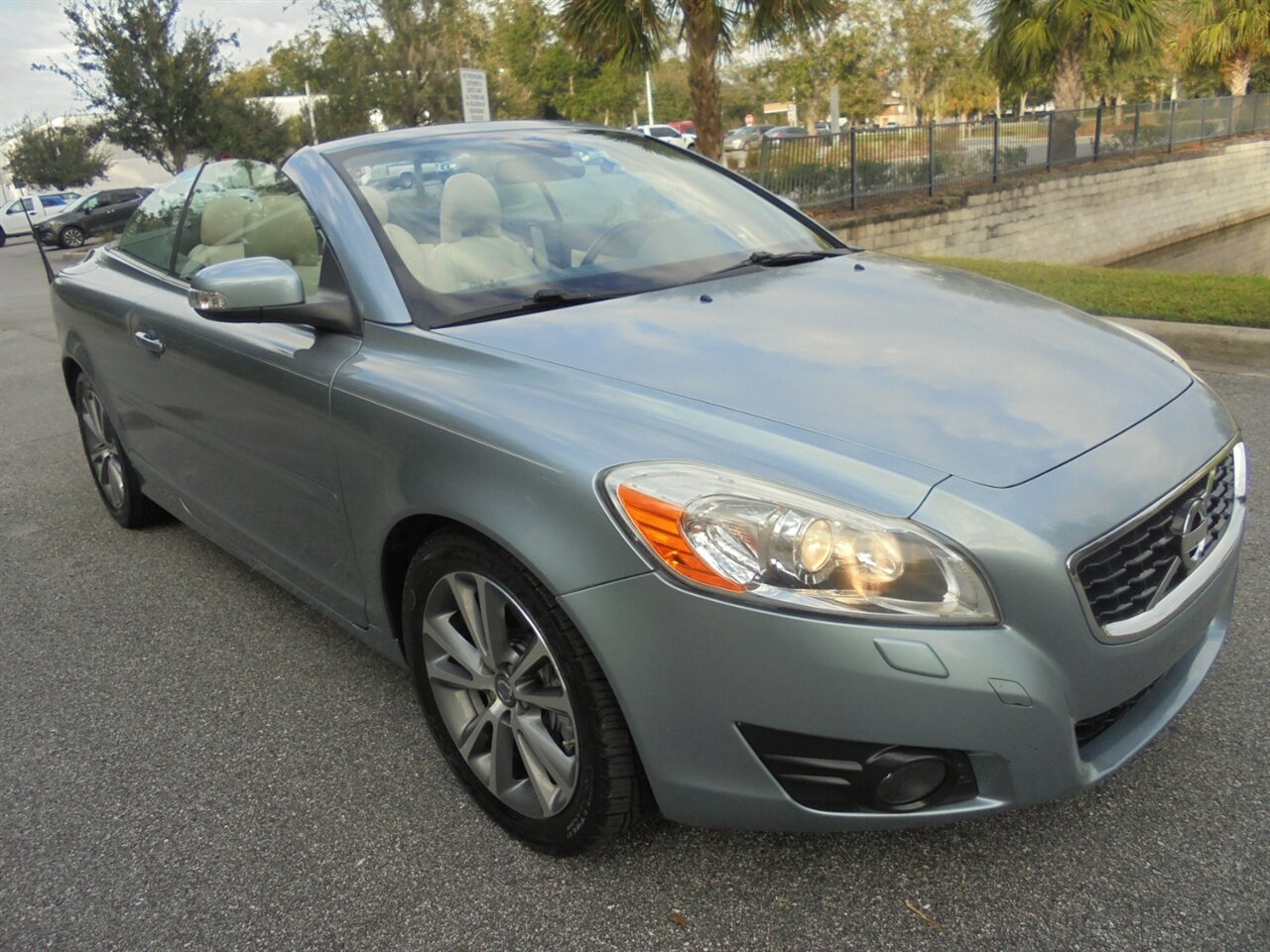 2012 Volvo C70 T5  Premium - Photo 1 - Deland, FL 32720