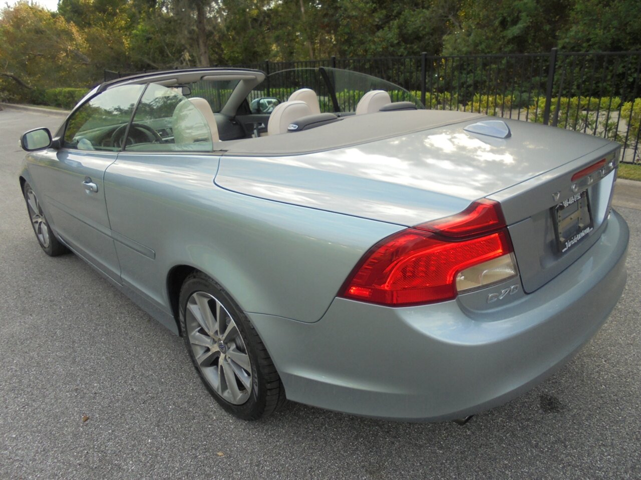 2012 Volvo C70 T5  Premium - Photo 5 - Deland, FL 32720