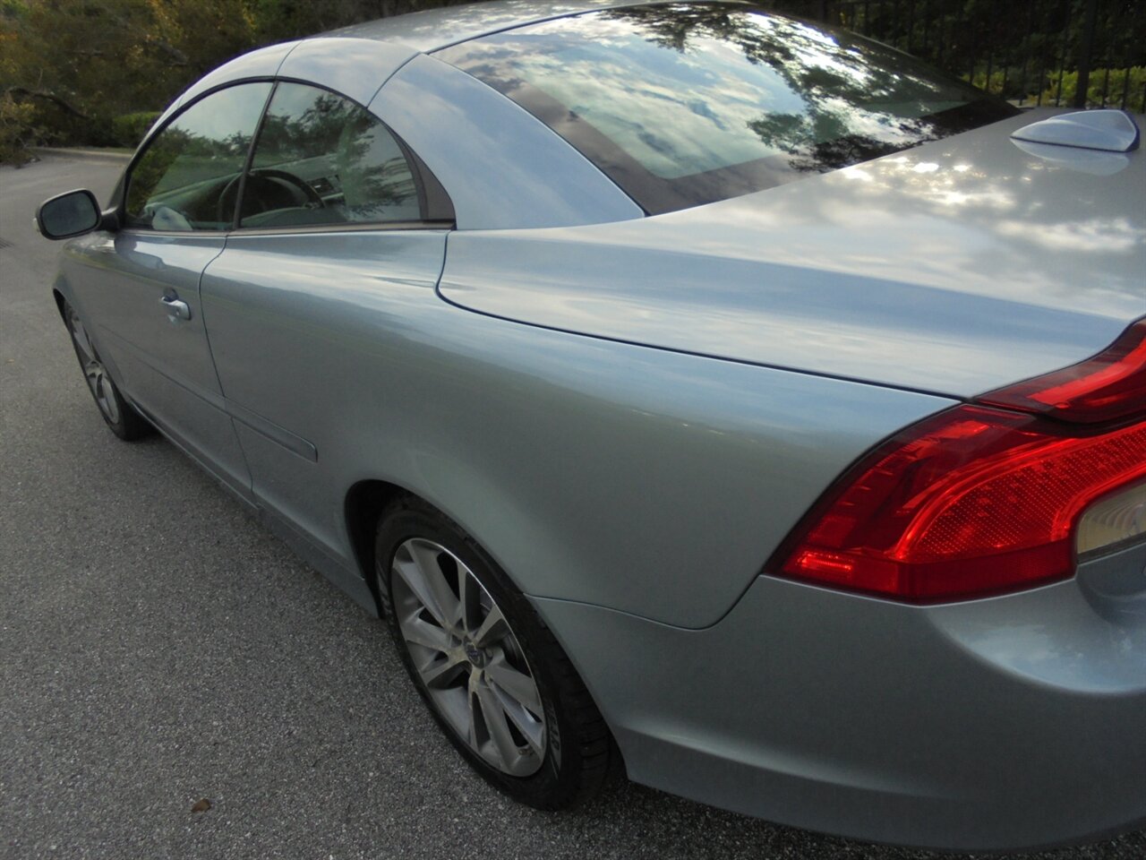 2012 Volvo C70 T5  Premium - Photo 13 - Deland, FL 32720