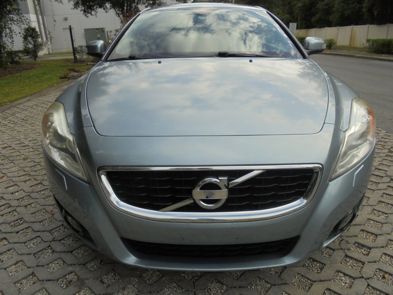 2012 Volvo C70 T5  Premium - Photo 15 - Deland, FL 32720