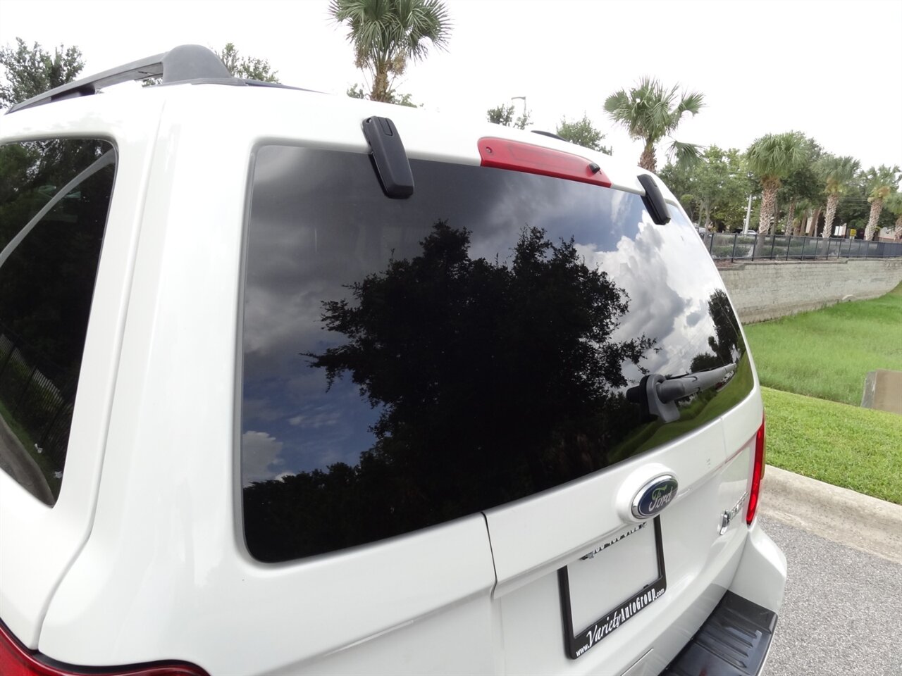 2010 Ford Escape Hybrid Premium - Photo 20 - Deland, FL 32720
