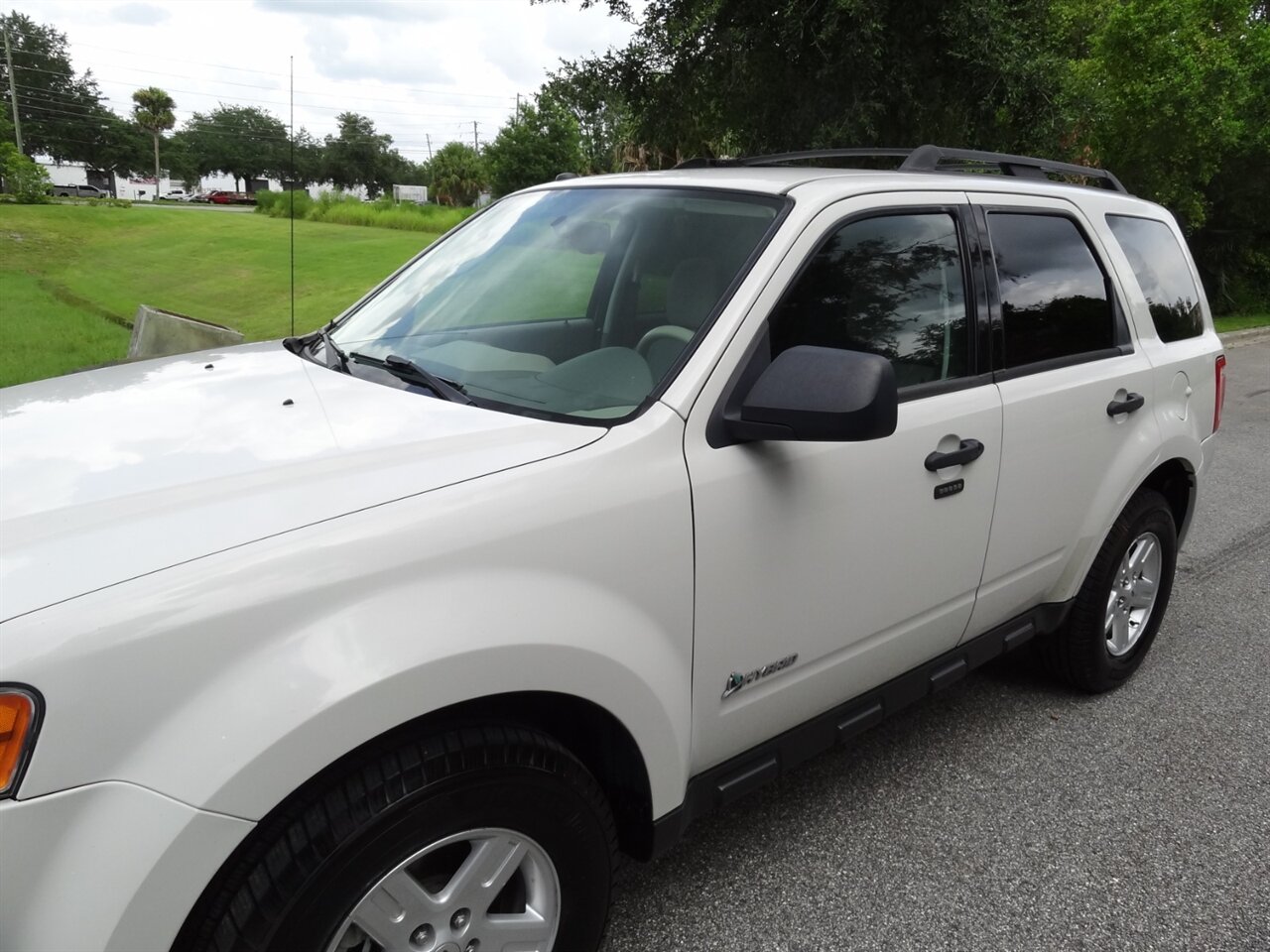 2010 Ford Escape Hybrid Premium - Photo 9 - Deland, FL 32720