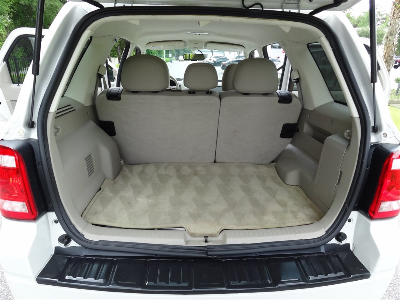 2010 Ford Escape Hybrid Premium - Photo 38 - Deland, FL 32720