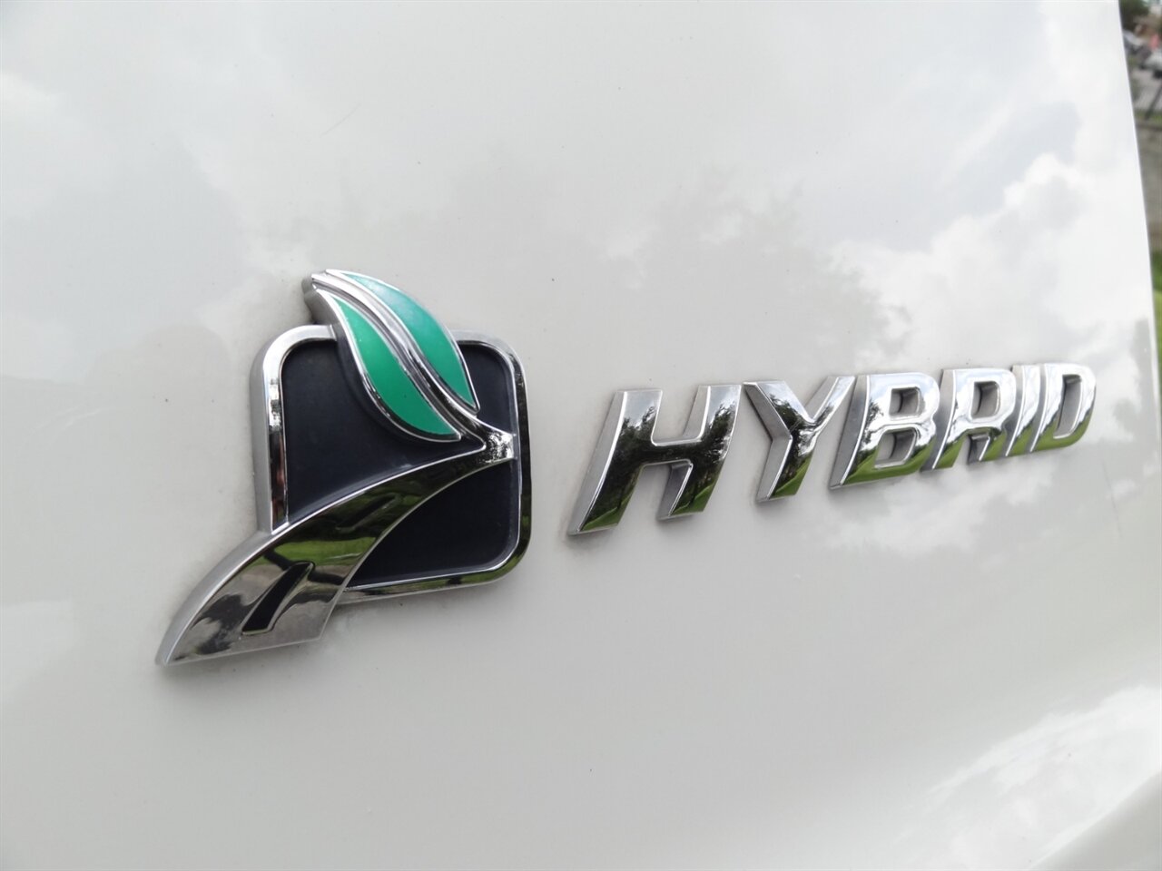 2010 Ford Escape Hybrid Premium - Photo 22 - Deland, FL 32720