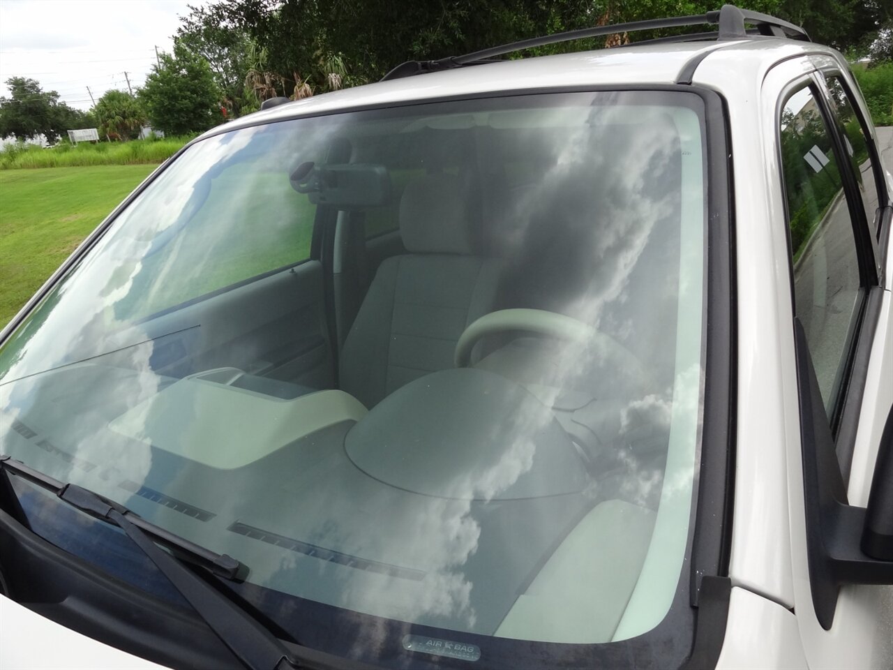 2010 Ford Escape Hybrid Premium - Photo 18 - Deland, FL 32720
