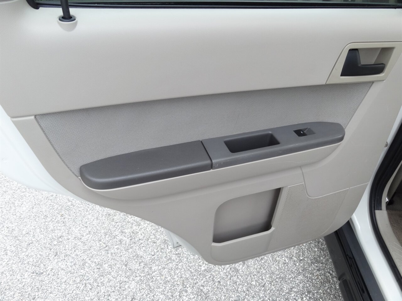 2010 Ford Escape Hybrid Premium - Photo 36 - Deland, FL 32720