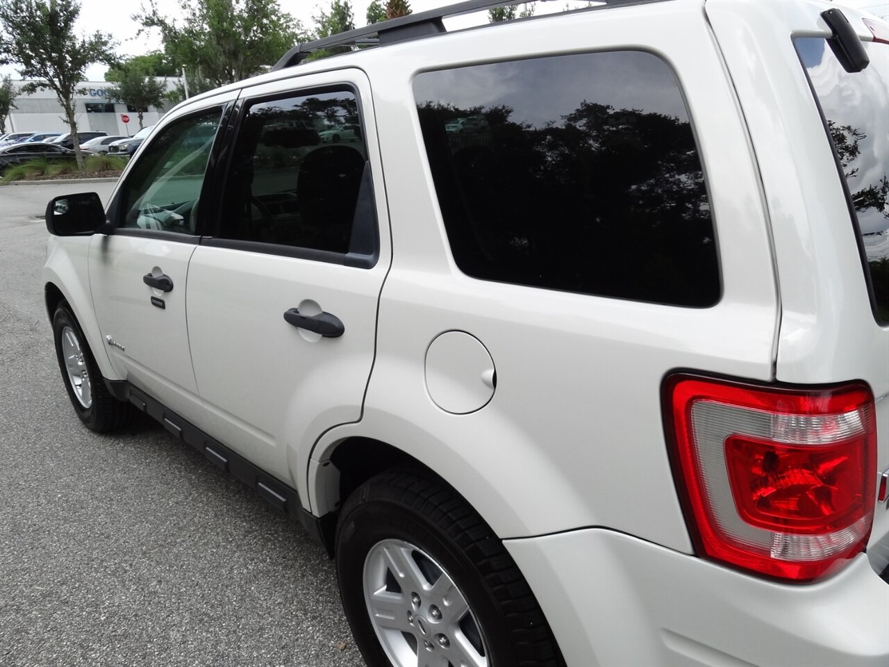 2010 Ford Escape Hybrid Premium - Photo 12 - Deland, FL 32720