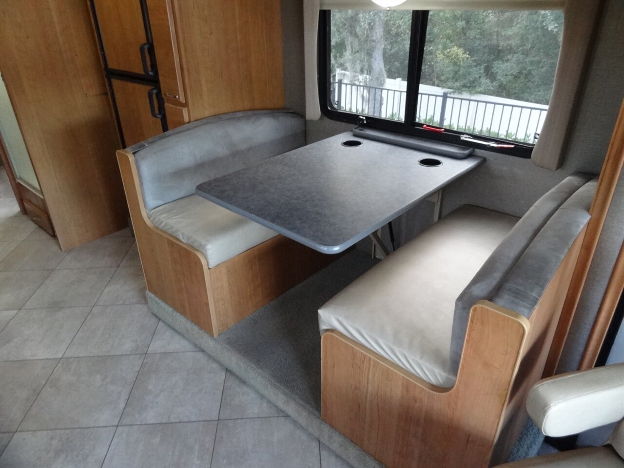 2015 Fleetwood Flair 26D Class A   - Photo 47 - Deland, FL 32720