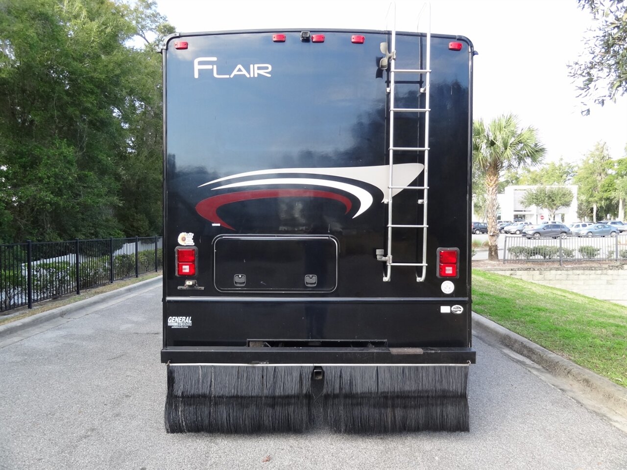 2015 Fleetwood Flair 26D Class A   - Photo 10 - Deland, FL 32720