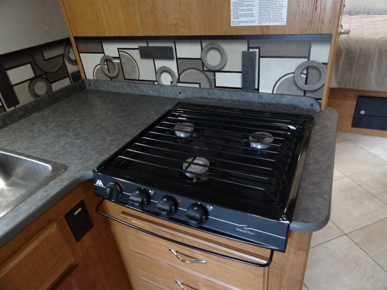 2015 Fleetwood Flair 26D Class A   - Photo 51 - Deland, FL 32720