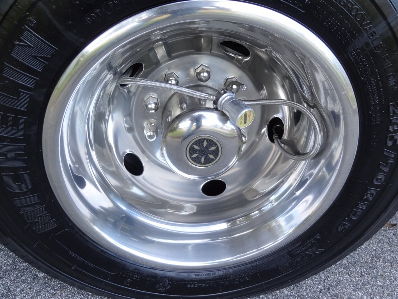 2015 Fleetwood Flair 26D Class A   - Photo 34 - Deland, FL 32720