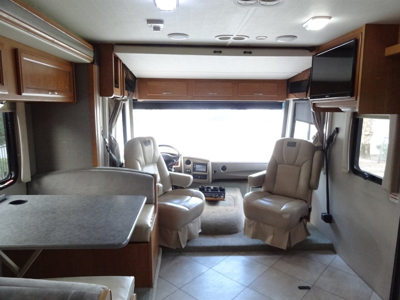 2015 Fleetwood Flair 26D Class A   - Photo 65 - Deland, FL 32720