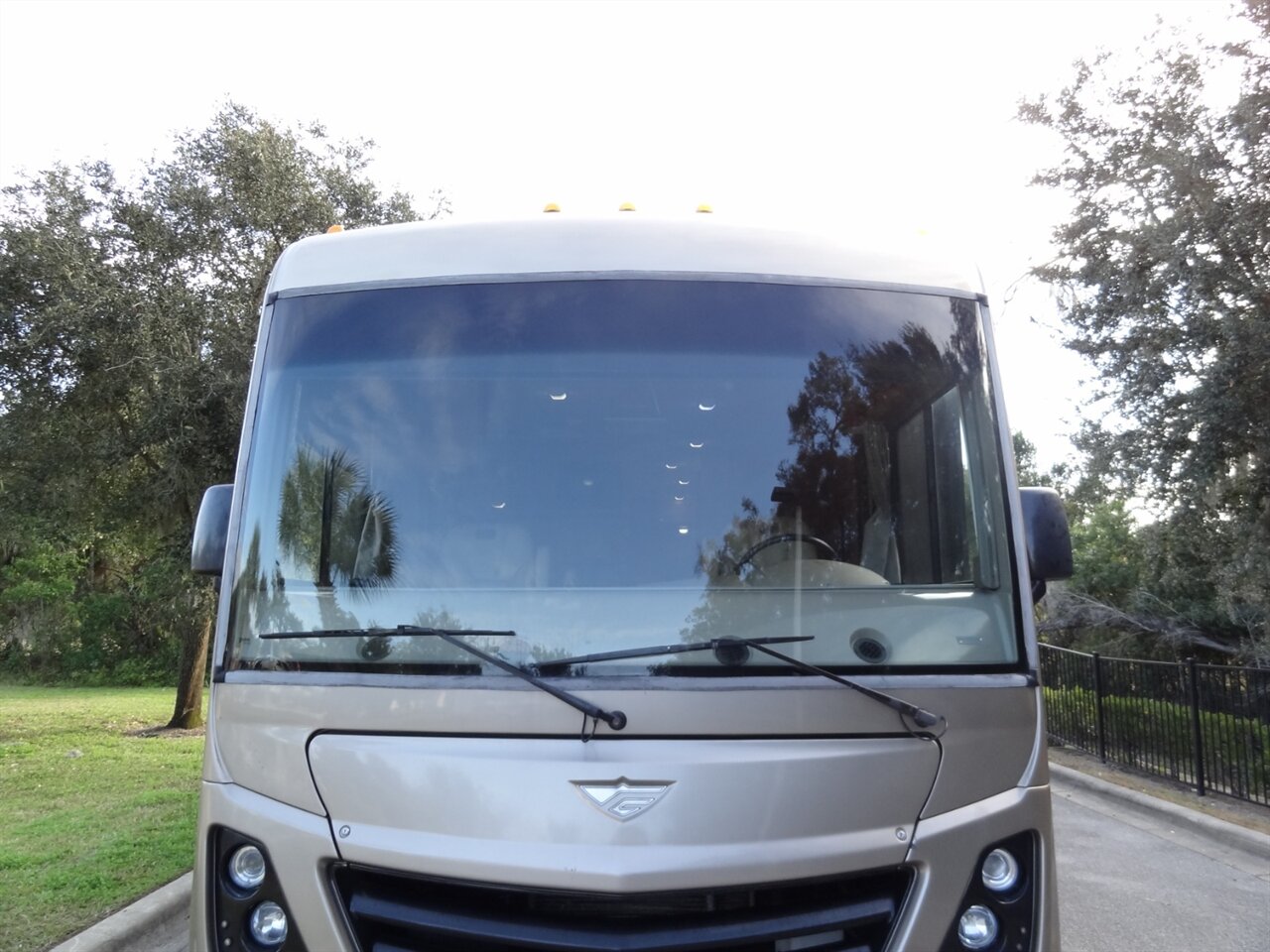 2015 Fleetwood Flair 26D Class A   - Photo 14 - Deland, FL 32720