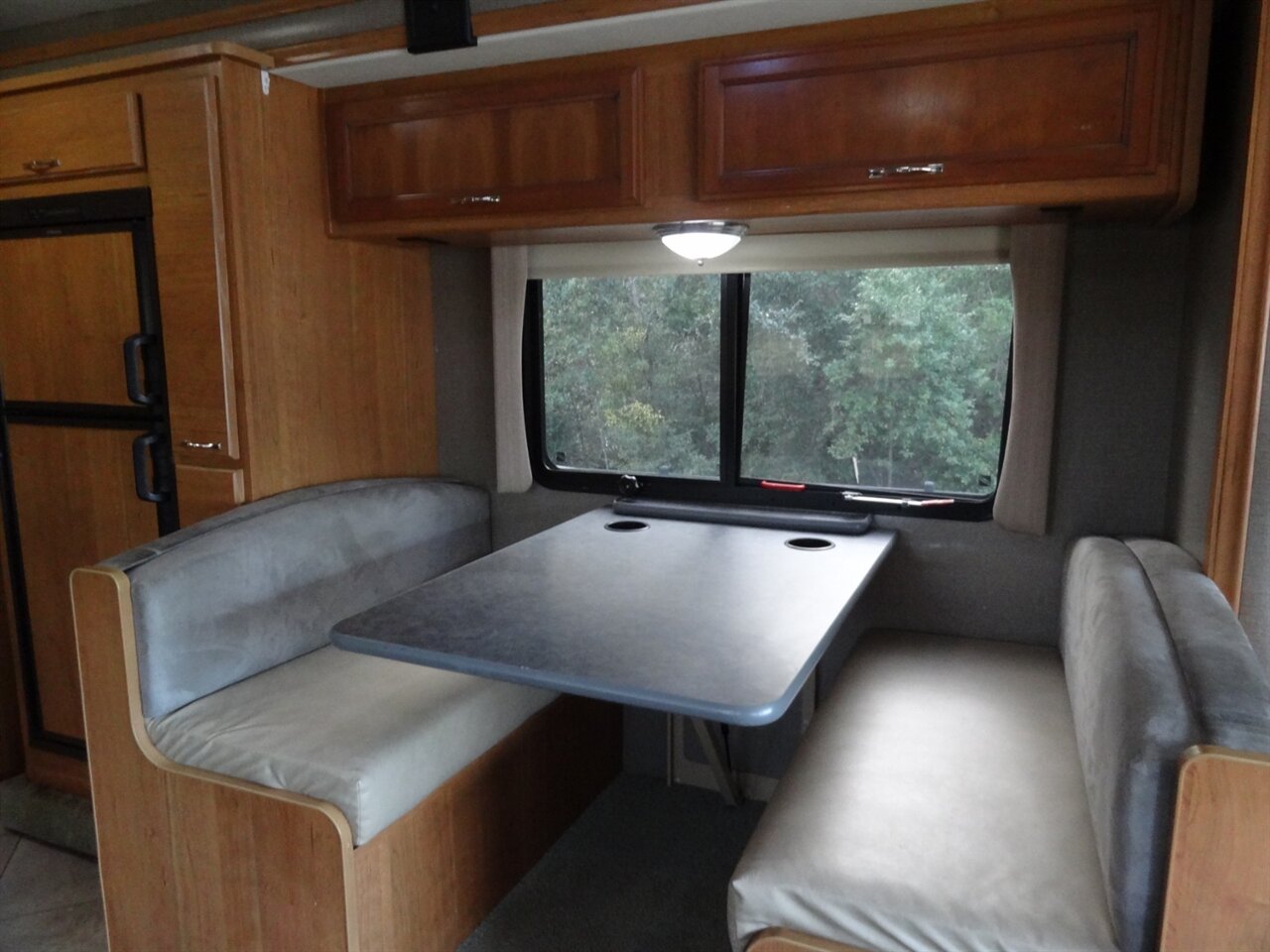 2015 Fleetwood Flair 26D Class A   - Photo 48 - Deland, FL 32720
