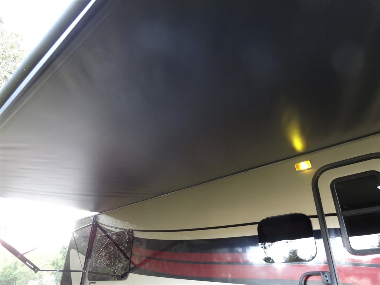 2015 Fleetwood Flair 26D Class A   - Photo 38 - Deland, FL 32720