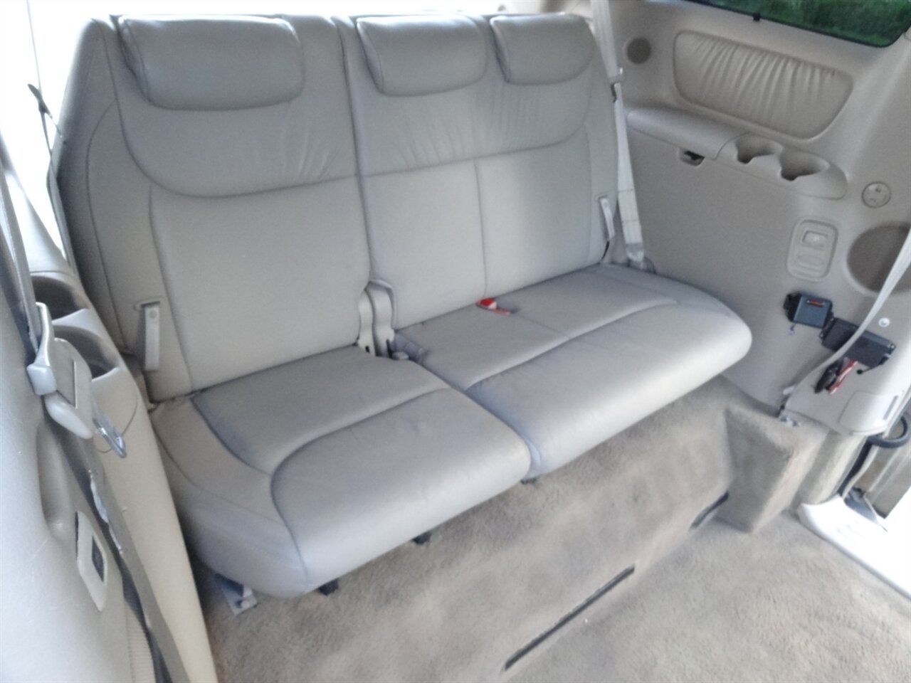 2004 Toyota Sienna XLE 7 Passenger - Photo 47 - Deland, FL 32720