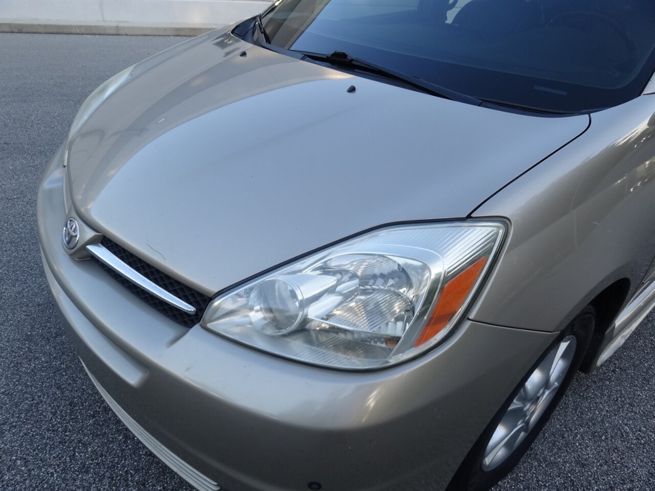 2004 Toyota Sienna XLE 7 Passenger - Photo 24 - Deland, FL 32720
