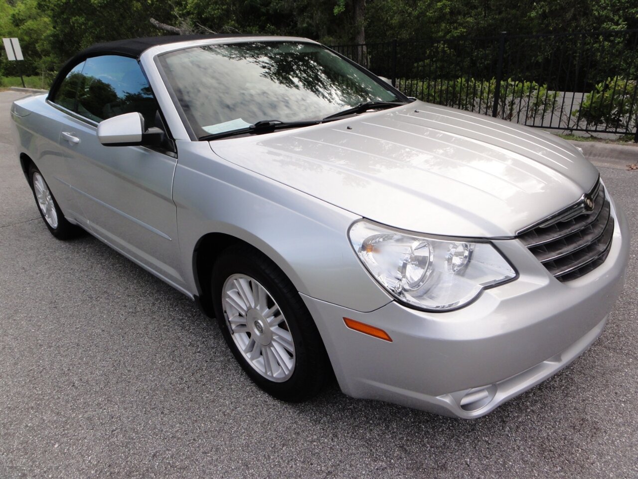2008 Chrysler Sebring Touring  Convertible - Photo 5 - Deland, FL 32720