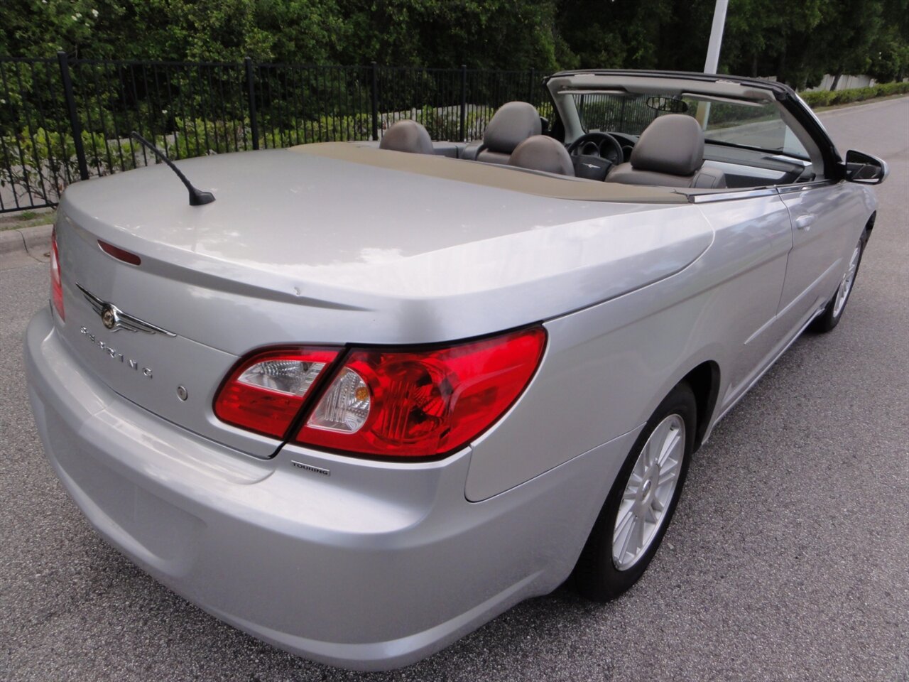2008 Chrysler Sebring Touring  Convertible - Photo 4 - Deland, FL 32720