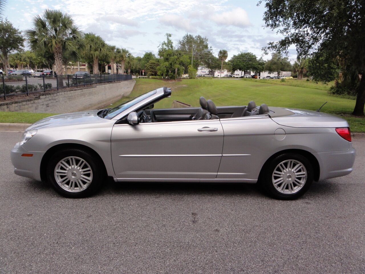 2008 Chrysler Sebring Touring  Convertible - Photo 20 - Deland, FL 32720