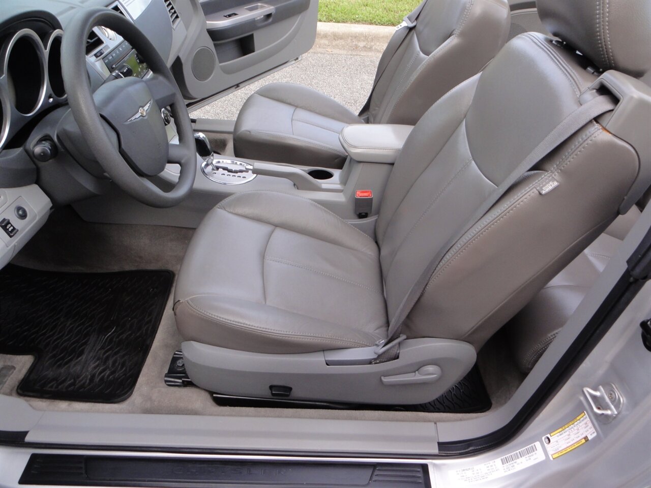 2008 Chrysler Sebring Touring  Convertible - Photo 38 - Deland, FL 32720