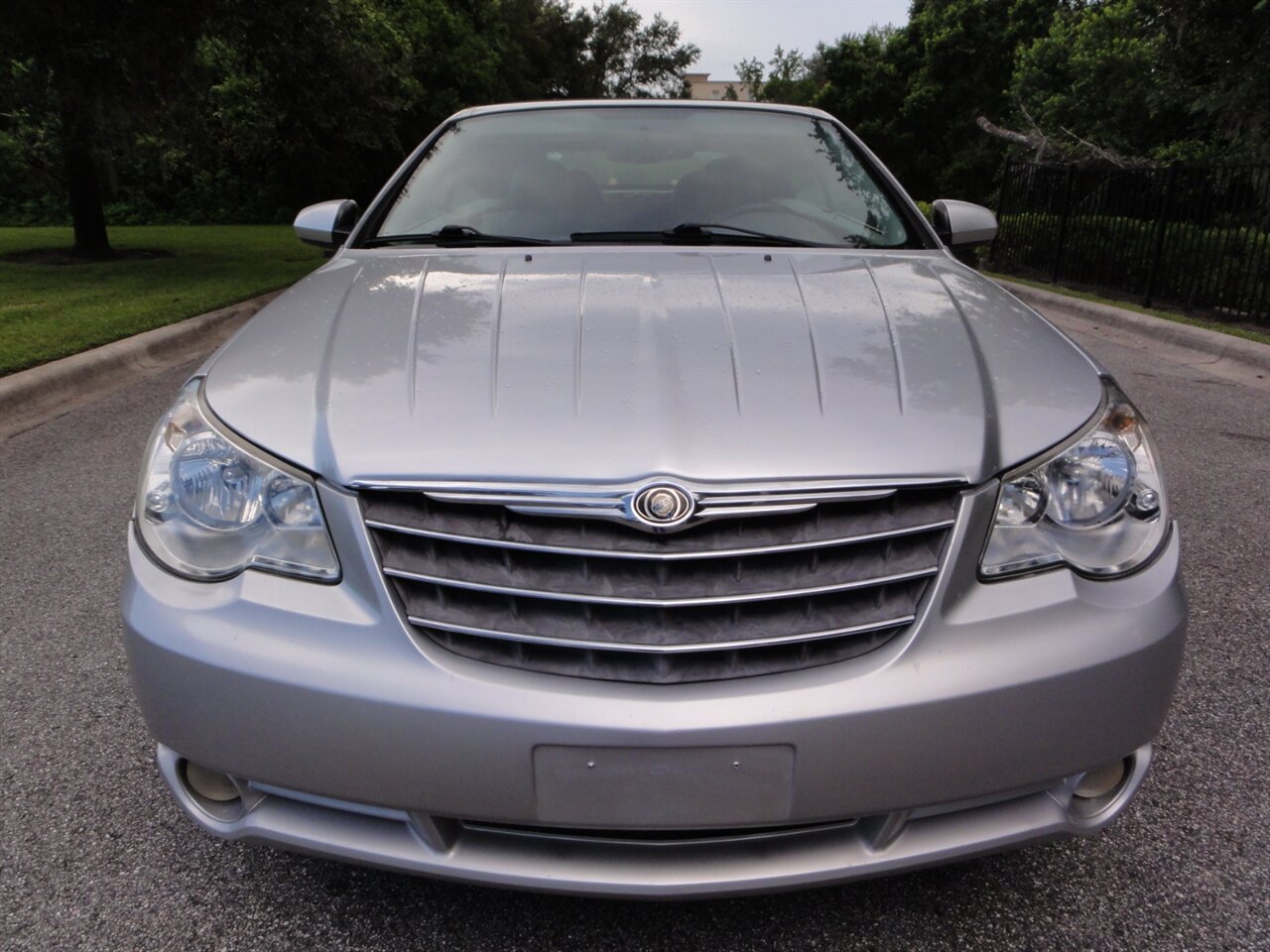2008 Chrysler Sebring Limited - Photo 12 - Deland, FL 32720
