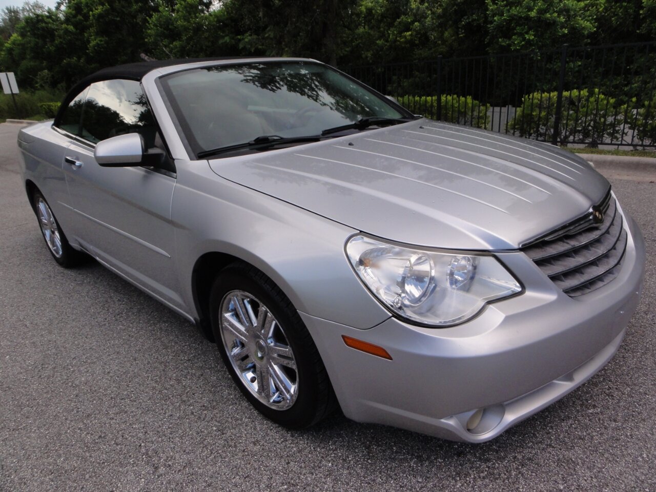 2008 Chrysler Sebring Limited - Photo 8 - Deland, FL 32720
