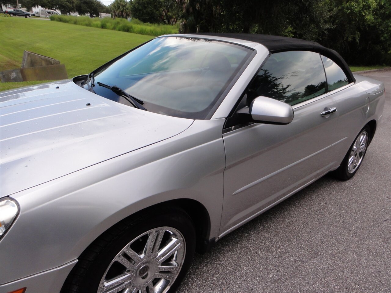 2008 Chrysler Sebring Limited - Photo 17 - Deland, FL 32720