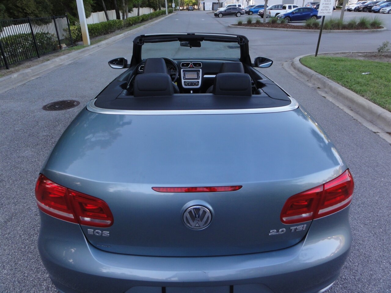 2012 Volkswagen Eos Komfort SULEV  Premium hard top convertible - Photo 19 - Deland, FL 32720