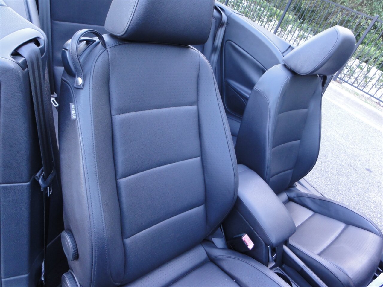 2012 Volkswagen Eos Komfort SULEV  Premium hard top convertible - Photo 45 - Deland, FL 32720