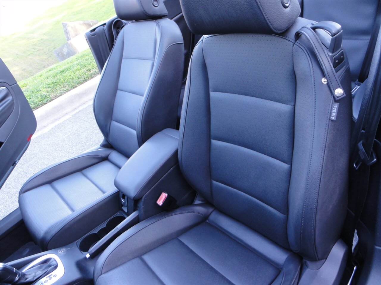 2012 Volkswagen Eos Komfort SULEV  Premium hard top convertible - Photo 40 - Deland, FL 32720