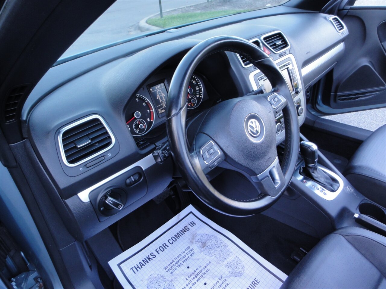 2012 Volkswagen Eos Komfort SULEV  Premium hard top convertible - Photo 38 - Deland, FL 32720