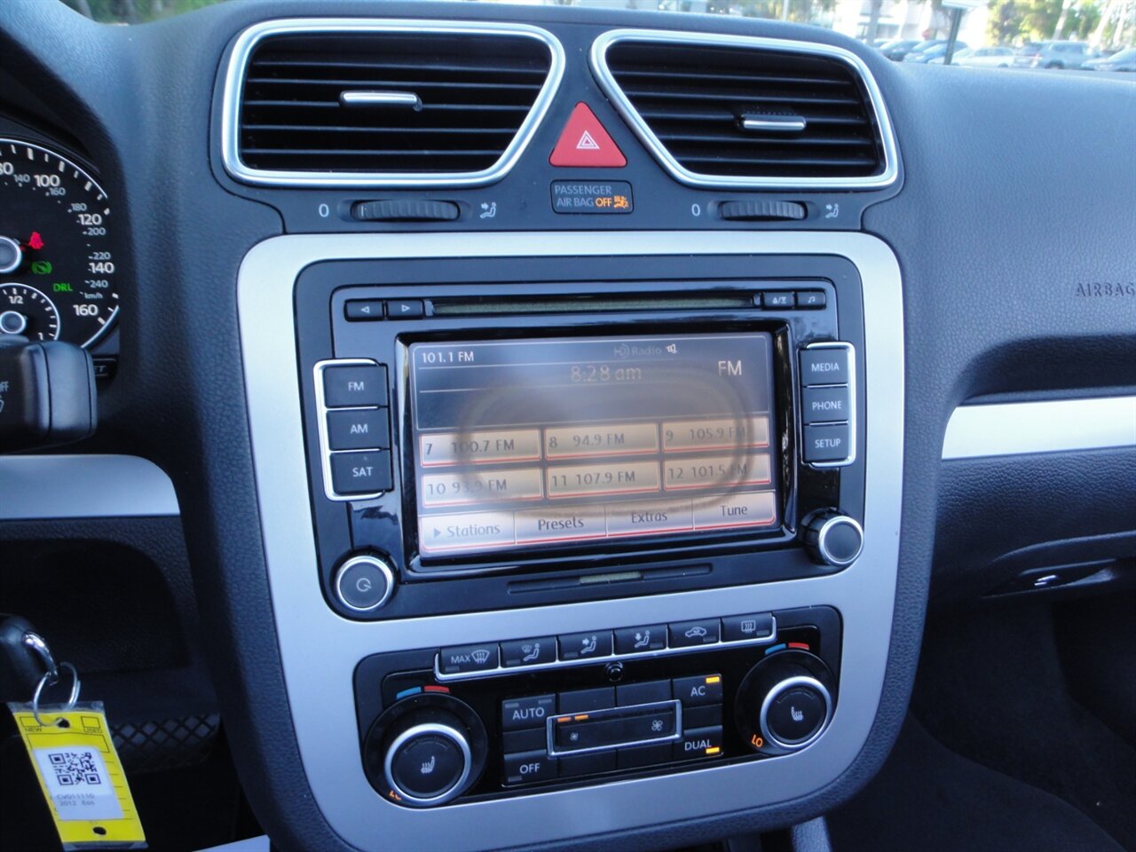 2012 Volkswagen Eos Komfort SULEV  Premium hard top convertible - Photo 52 - Deland, FL 32720