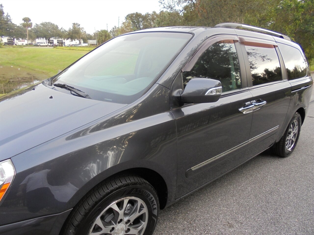 2014 Kia Sedona EX  Premium - Photo 10 - Deland, FL 32720