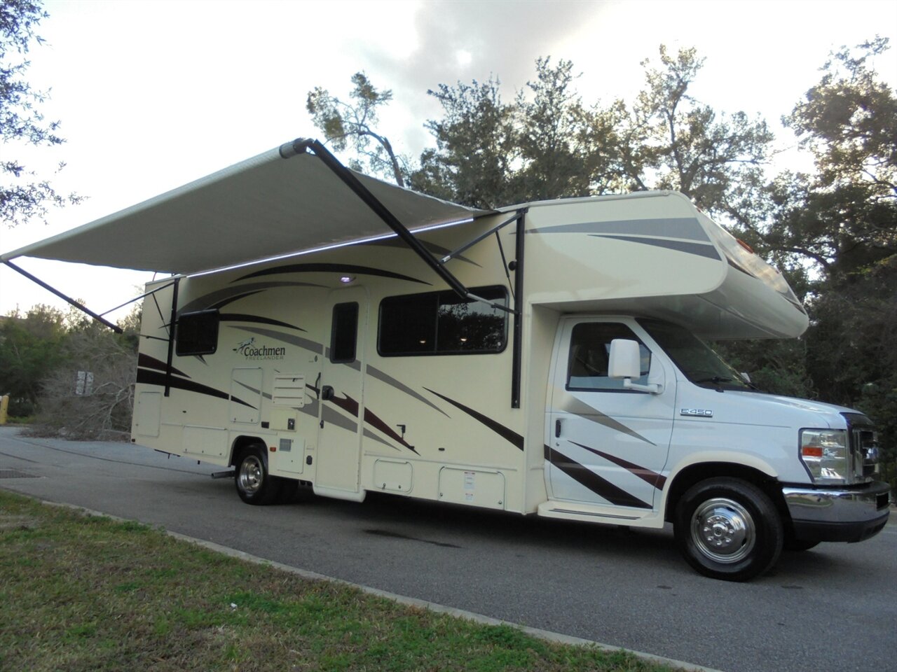 2016 Coachmen Freelander 29KS   - Photo 44 - Deland, FL 32720