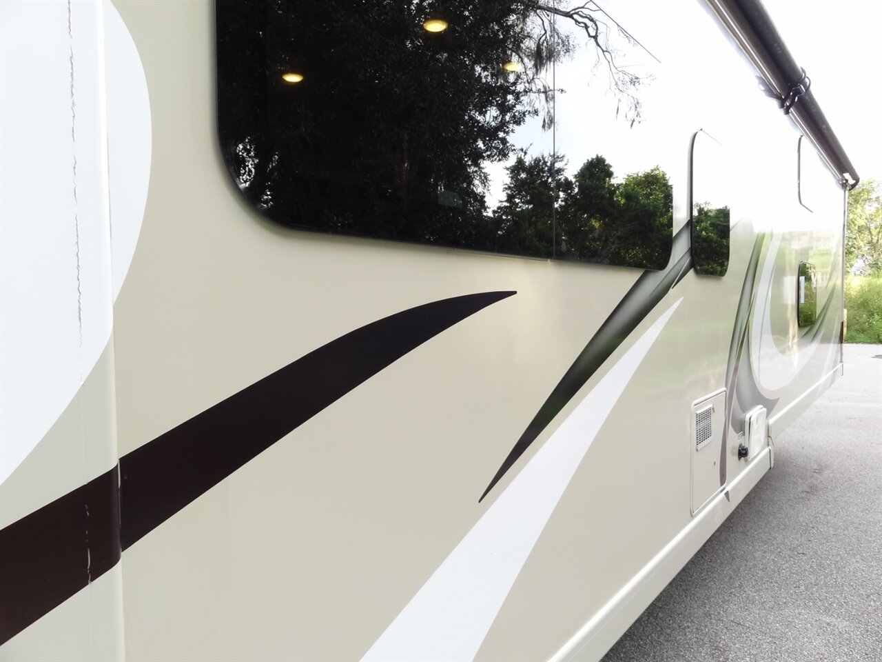 2017 Thor Quantum LF31   - Photo 33 - Deland, FL 32720