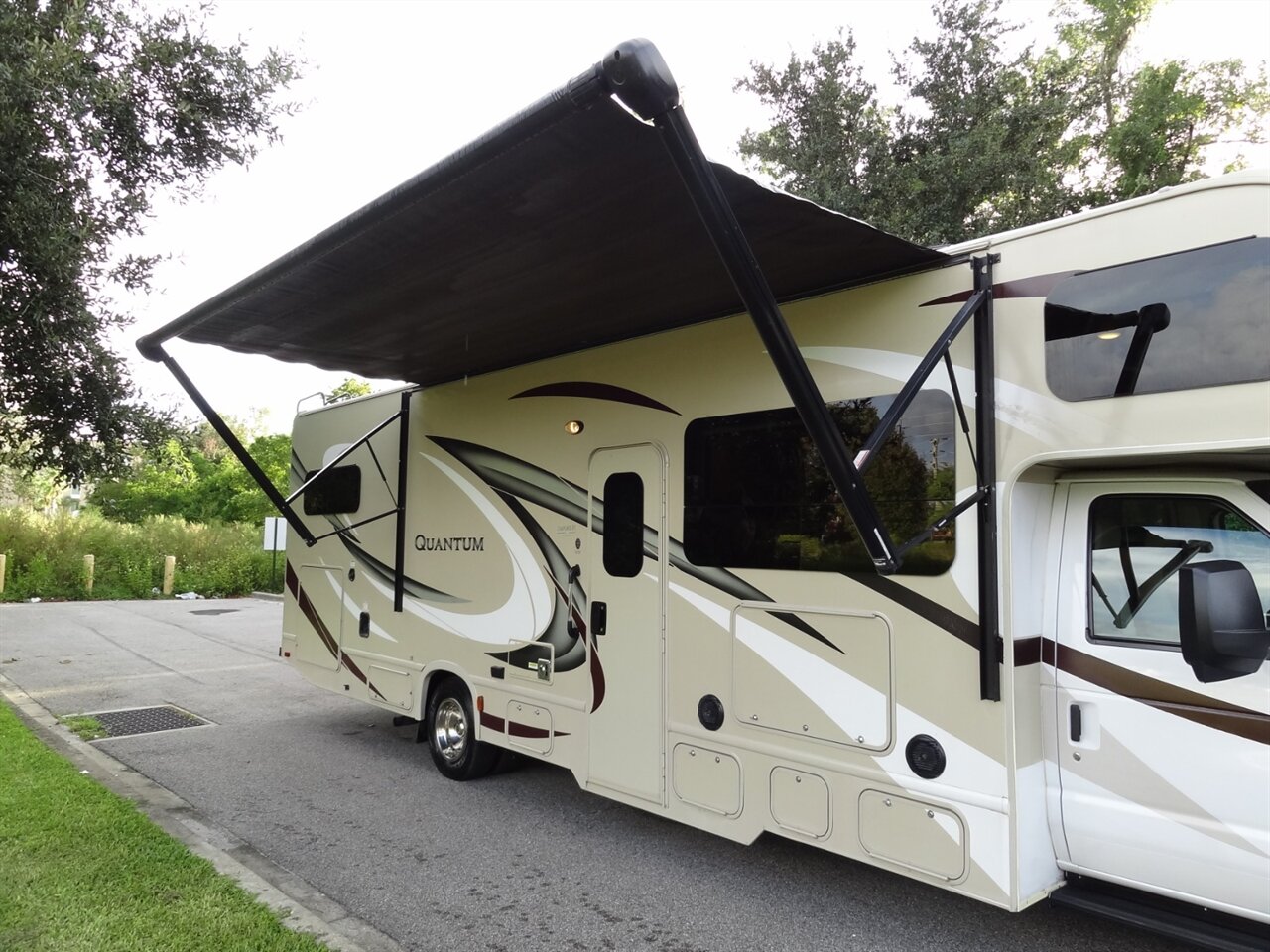 2017 Thor Quantum LF31   - Photo 37 - Deland, FL 32720
