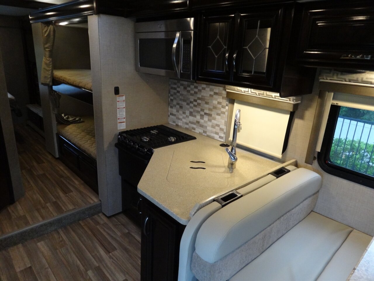 2017 Thor Quantum LF31   - Photo 55 - Deland, FL 32720