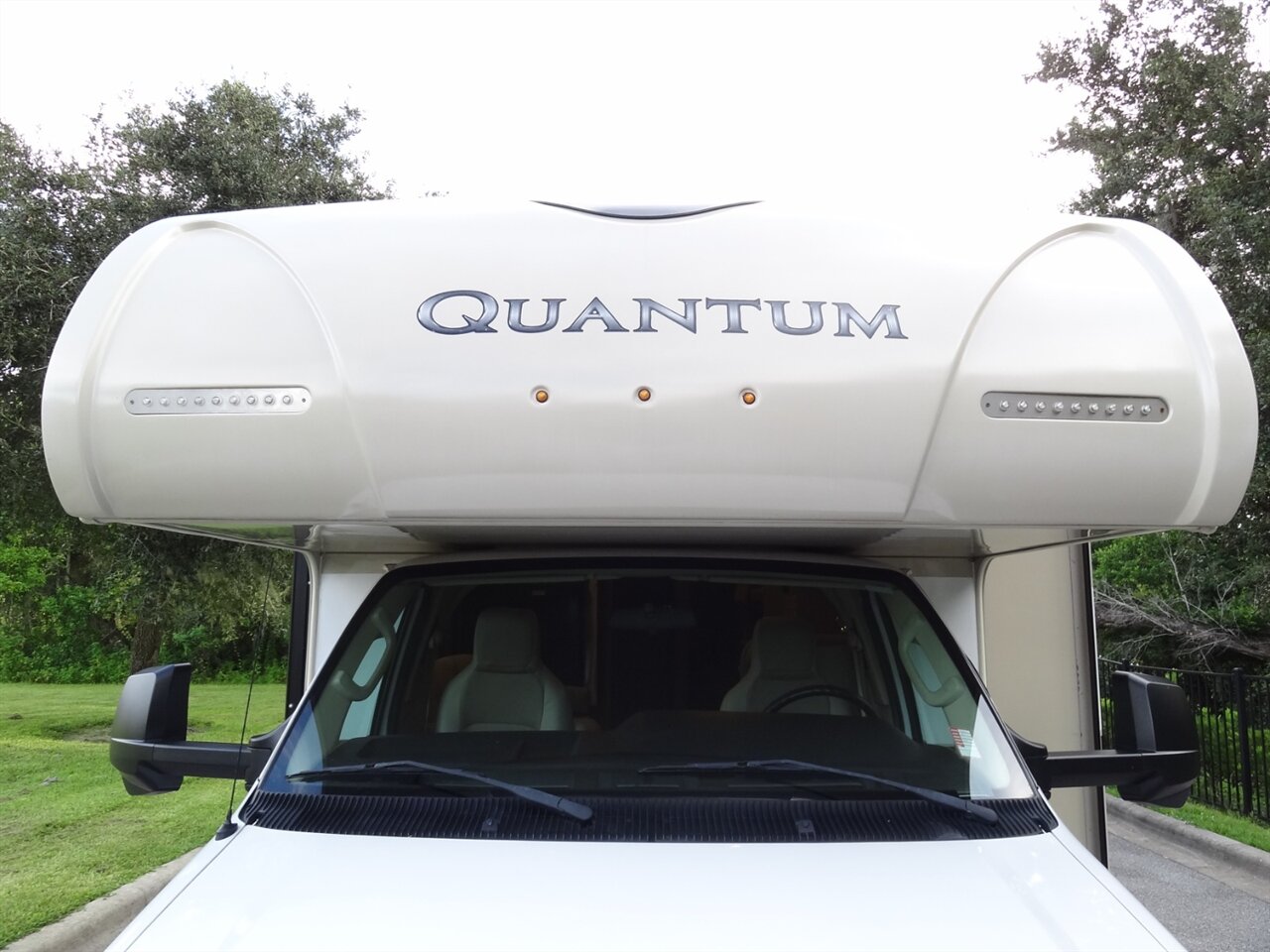 2017 Thor Quantum LF31   - Photo 16 - Deland, FL 32720