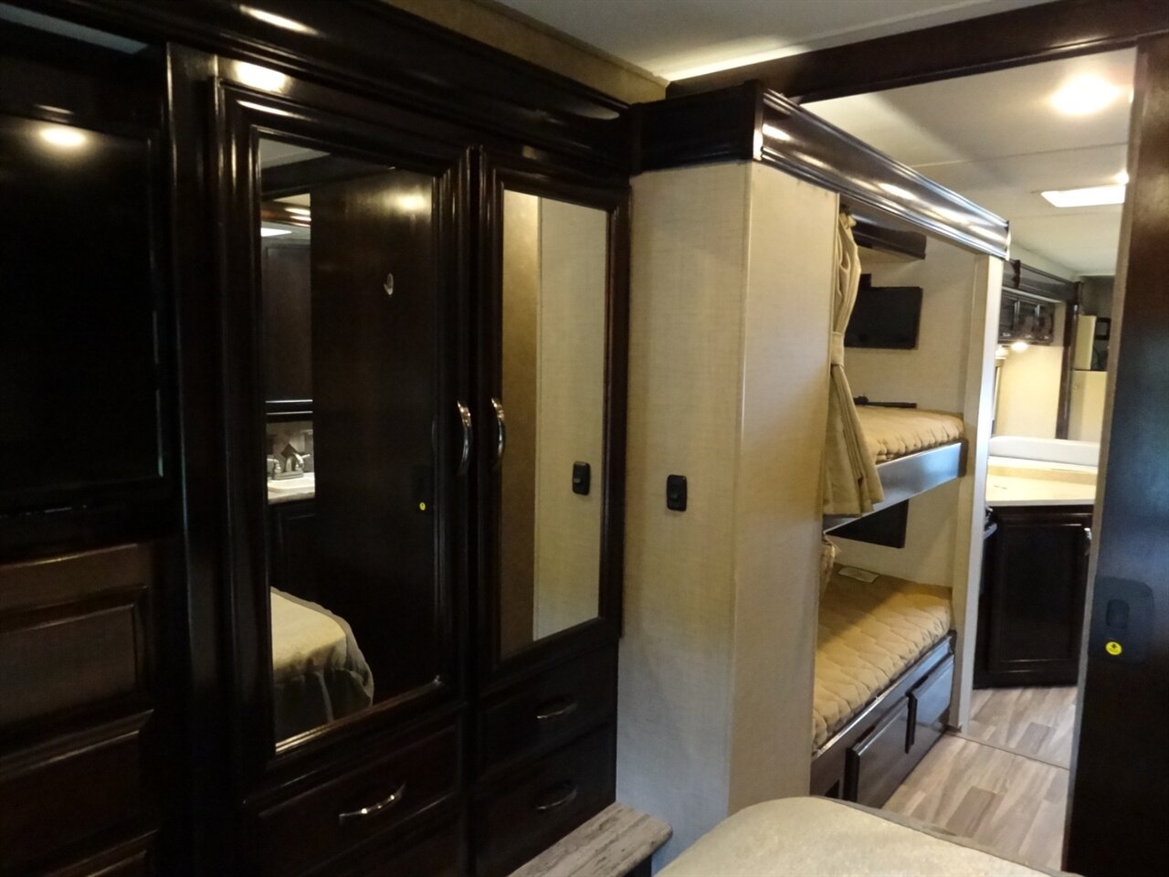 2017 Thor Quantum LF31   - Photo 79 - Deland, FL 32720