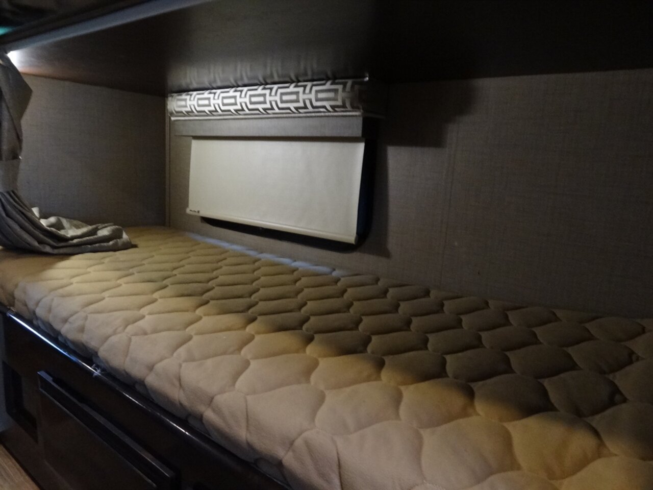 2017 Thor Quantum LF31   - Photo 63 - Deland, FL 32720