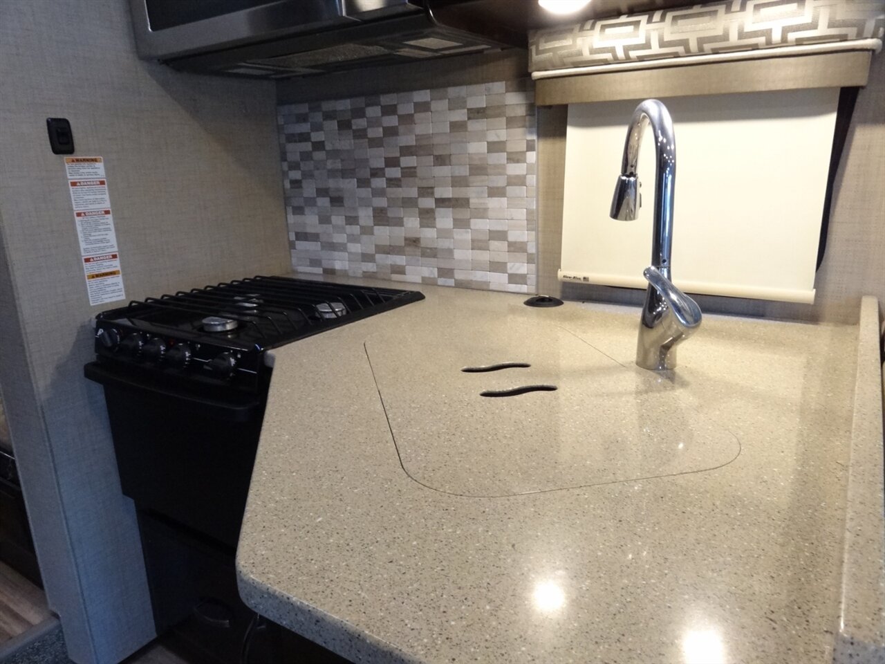 2017 Thor Quantum LF31   - Photo 58 - Deland, FL 32720