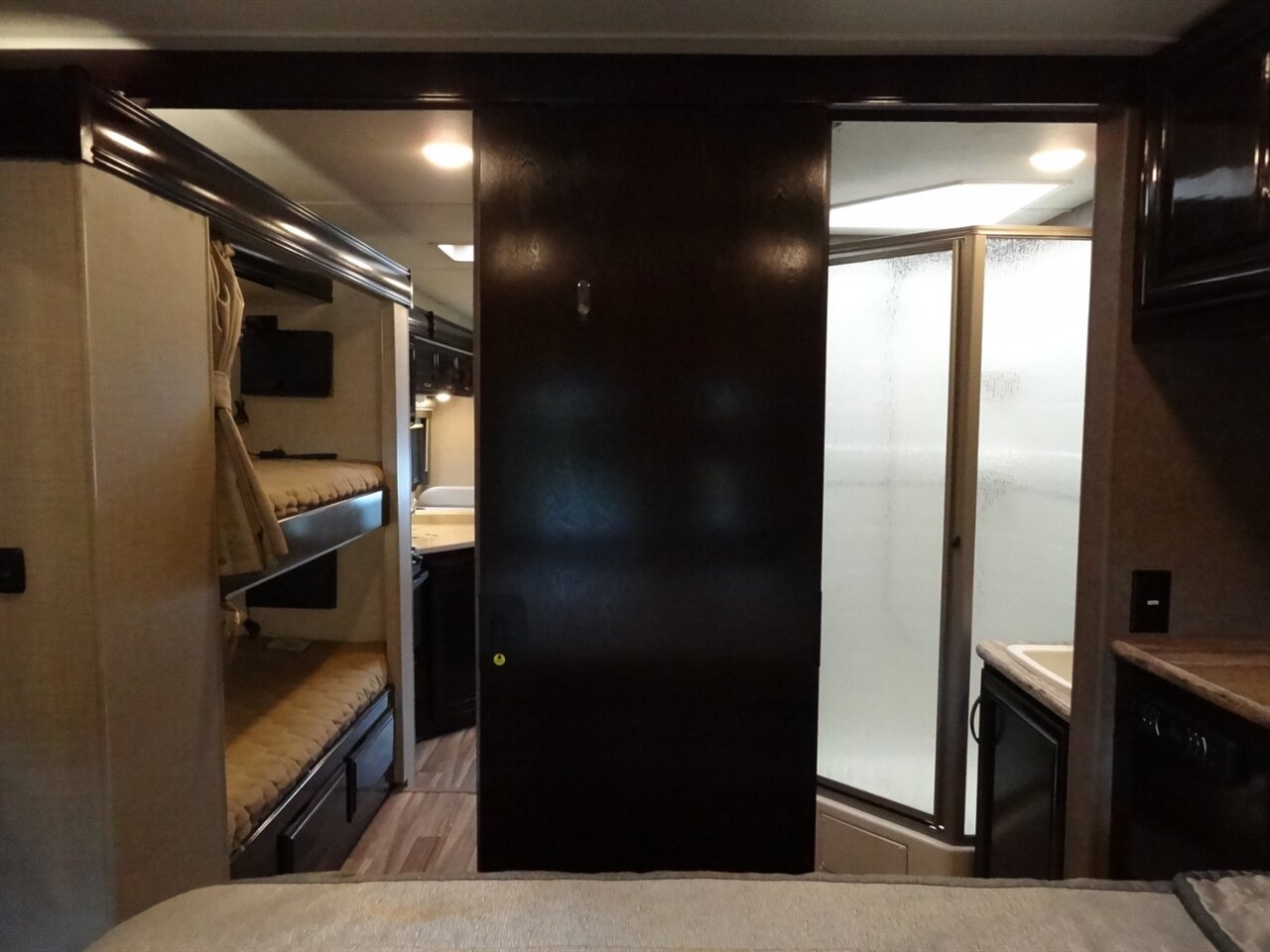 2017 Thor Quantum LF31   - Photo 80 - Deland, FL 32720