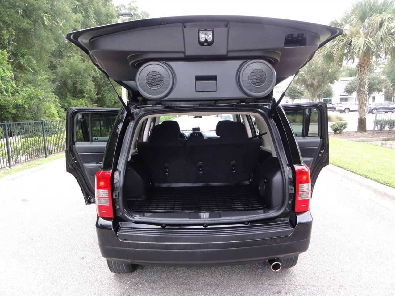 2014 Jeep Patriot Latitude 4x4 - Photo 40 - Deland, FL 32720