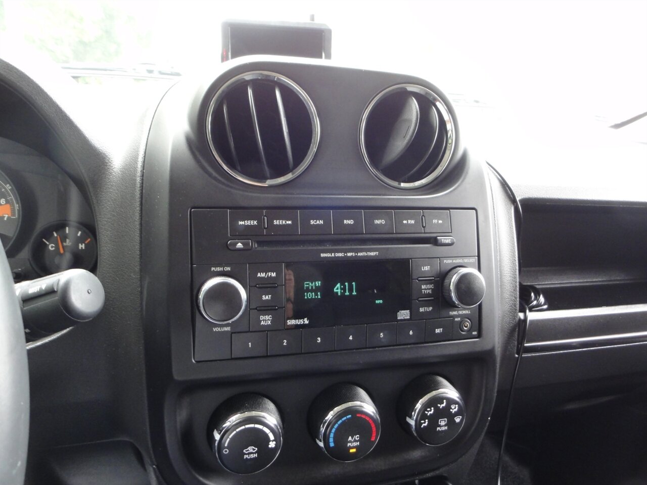 2014 Jeep Patriot Latitude 4x4 - Photo 54 - Deland, FL 32720