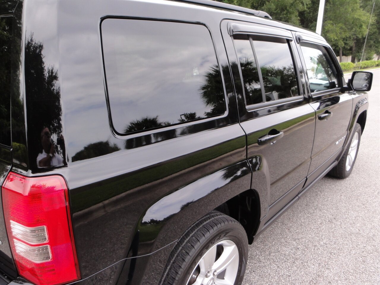 2014 Jeep Patriot Latitude 4x4 - Photo 13 - Deland, FL 32720