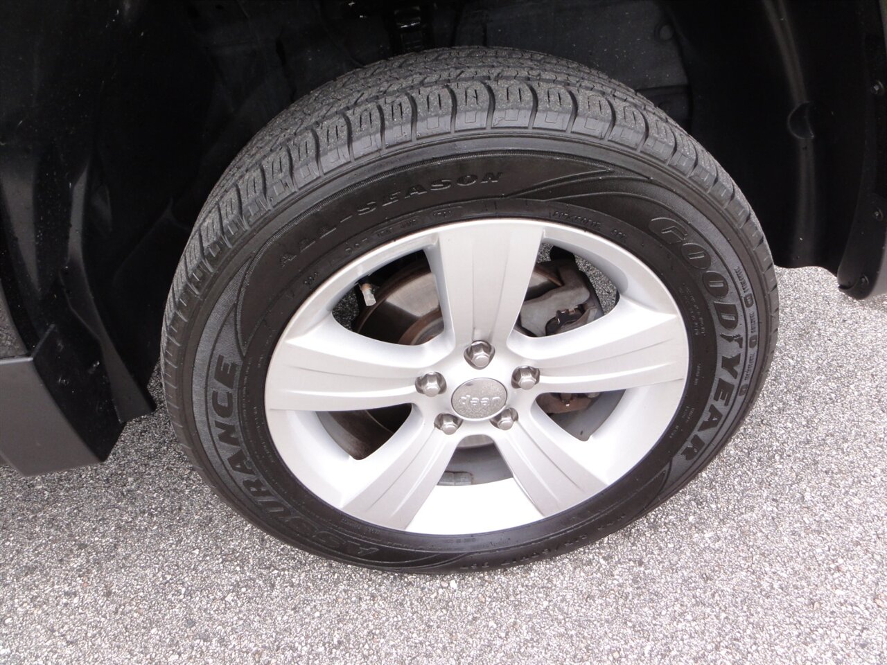 2014 Jeep Patriot Latitude 4x4 - Photo 27 - Deland, FL 32720