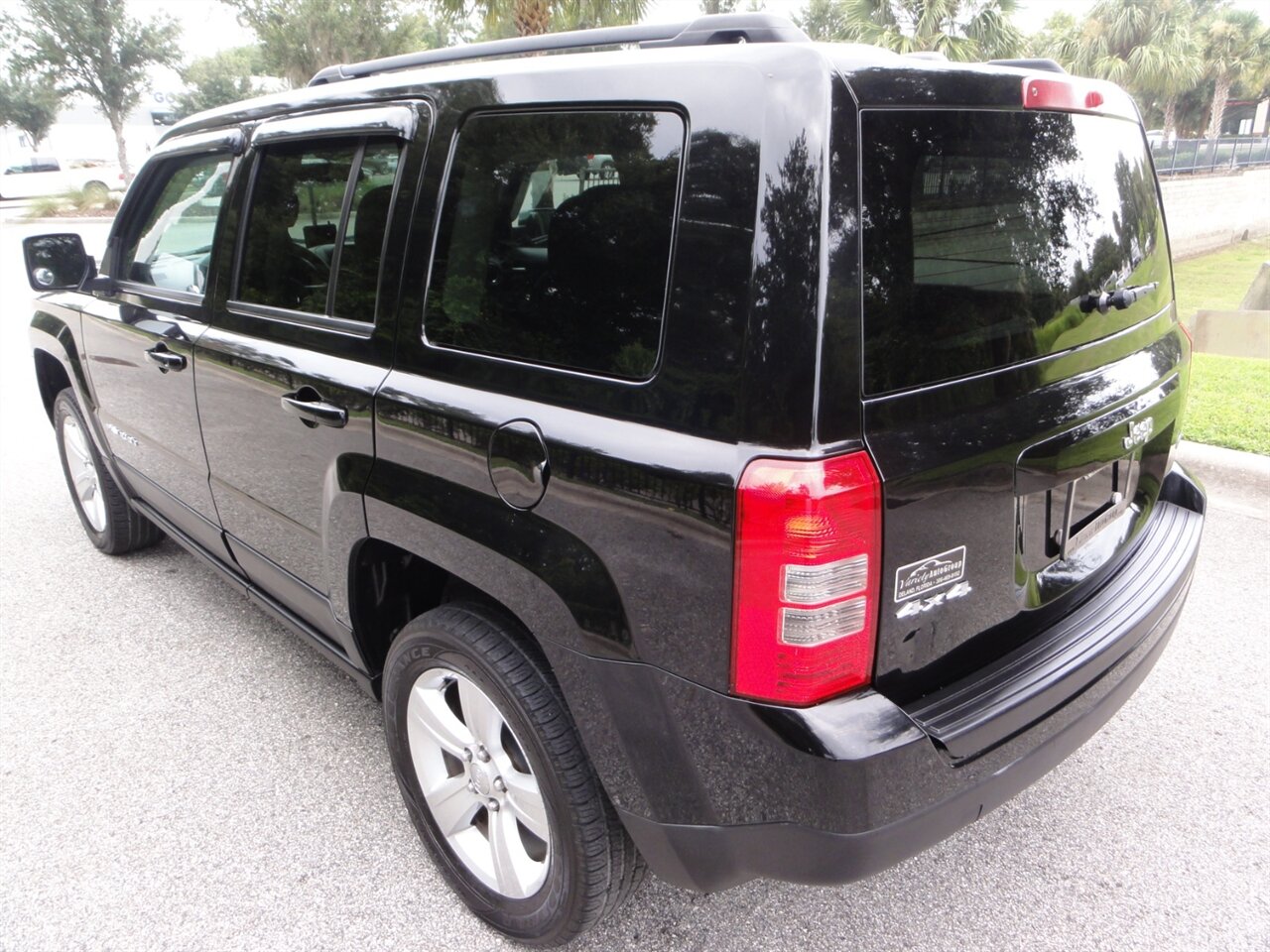 2014 Jeep Patriot Latitude 4x4 - Photo 4 - Deland, FL 32720